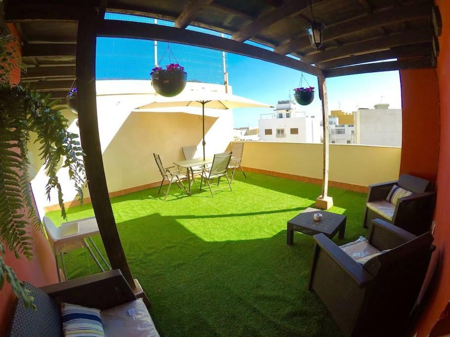 Villa Blanca Tenerife - Complete House - Terrace And Bbq, 5 Minutes From The Beach And Airport San Isidro  Exterior photo